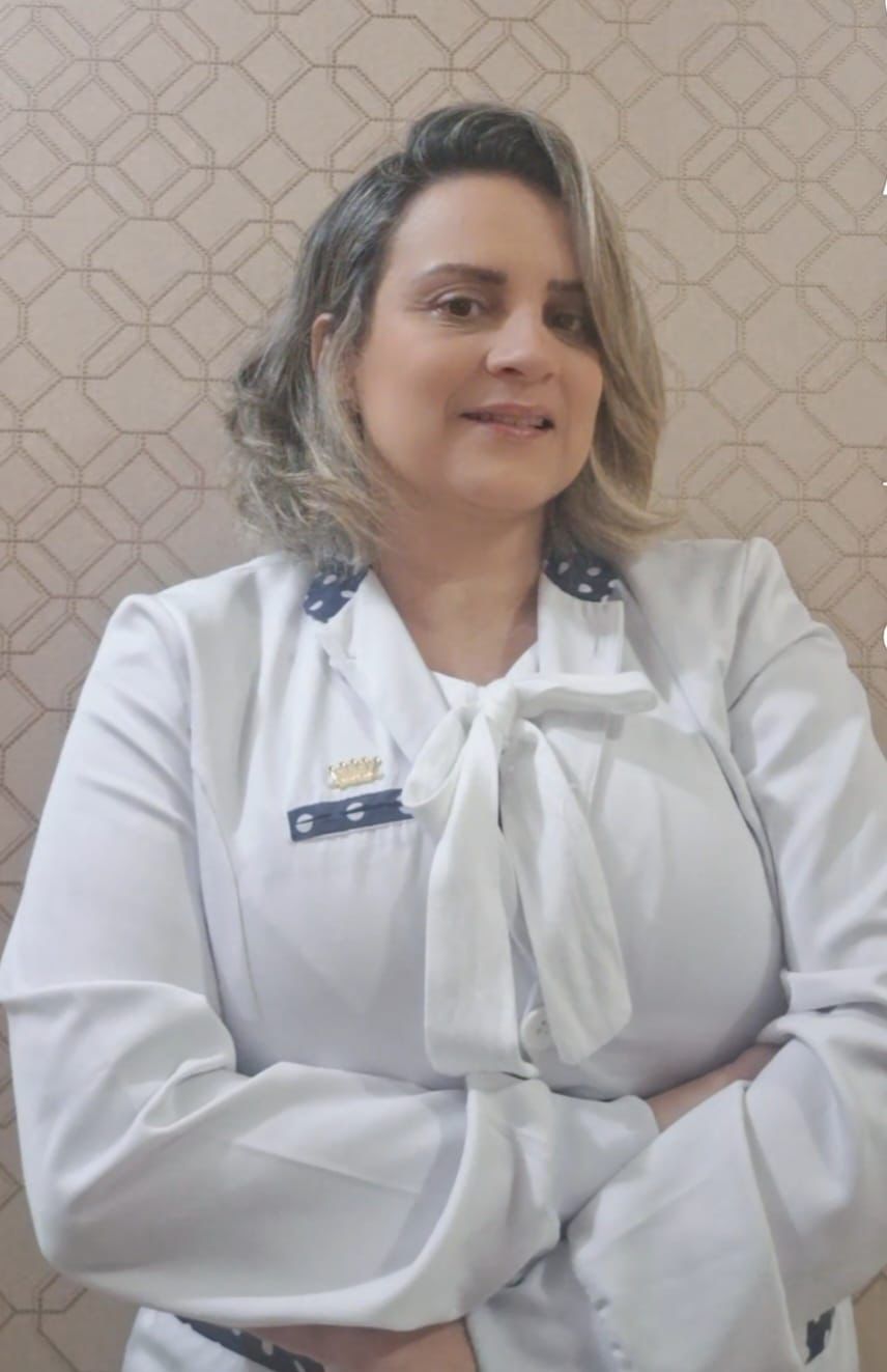 Dra Renata S. Fialho