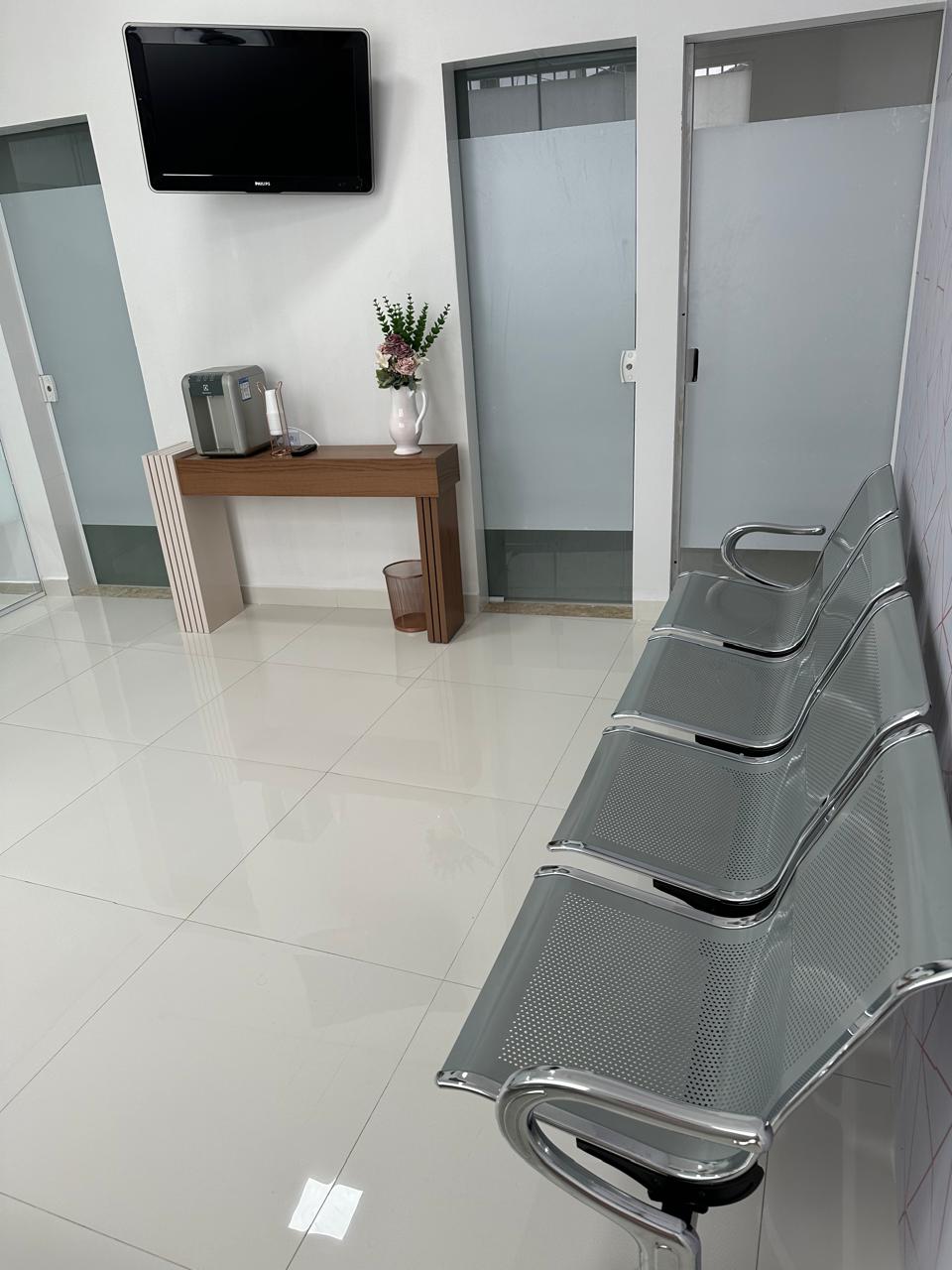 Recepção acolhedora da Cintra Odontologia em Osasco